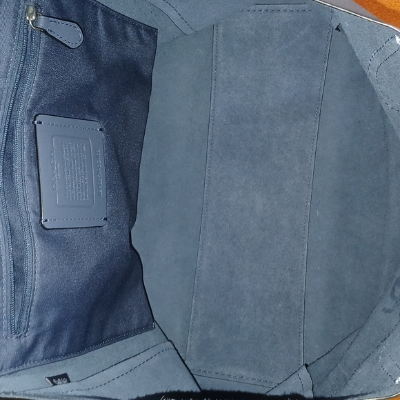 Coach Derby Dark Blue Leather Tote - Picture 13 of 16